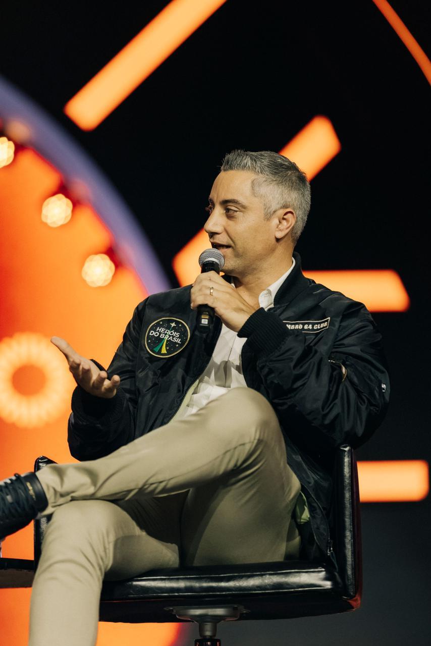 Robson Rodrigues Varela em palestra